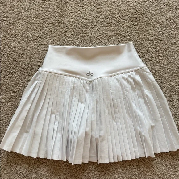 ALO Yoga White Pleated Skater Skirt - Picture 2 of 5